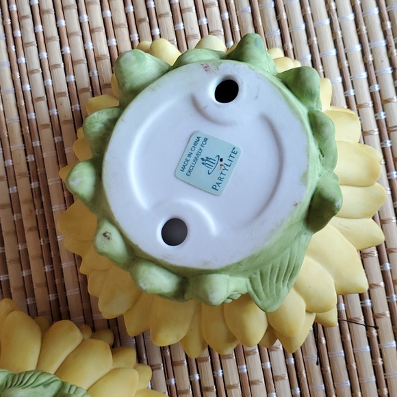 PartyLite Tealight Holders Set of 2 - Butterfly & Ladybug on Sunflowers - Picture 12 of 15
